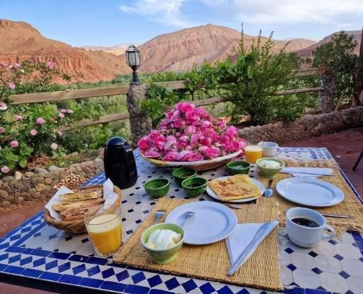 Ecolodge Miss Rose Chez La Famille Boumalne Dış mekan fotoğraf